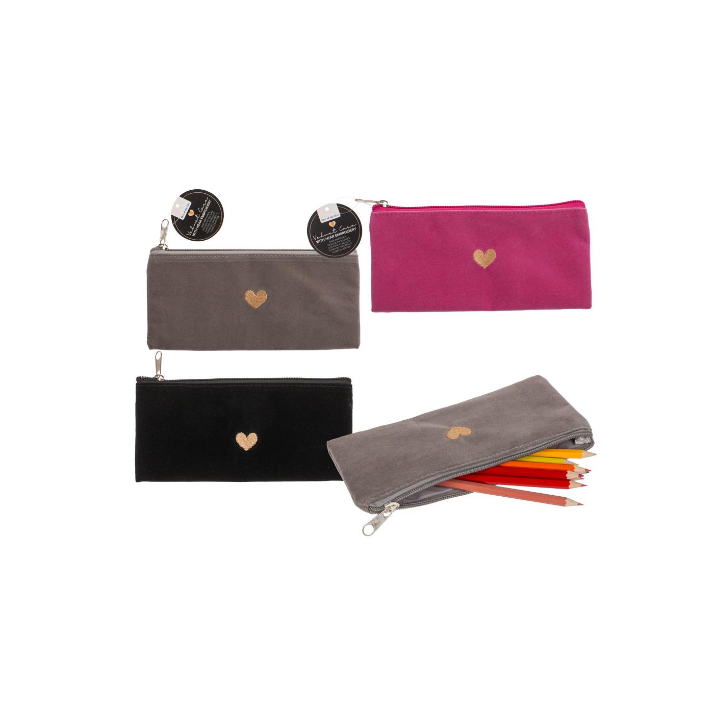 Velvet etui met hartje 20x9cm Velvet etui met hartje 20x9cm